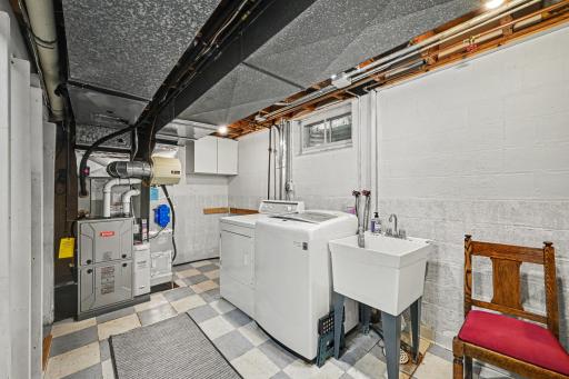 885 Old Lexington Avenue, Saint Paul, MN 55116