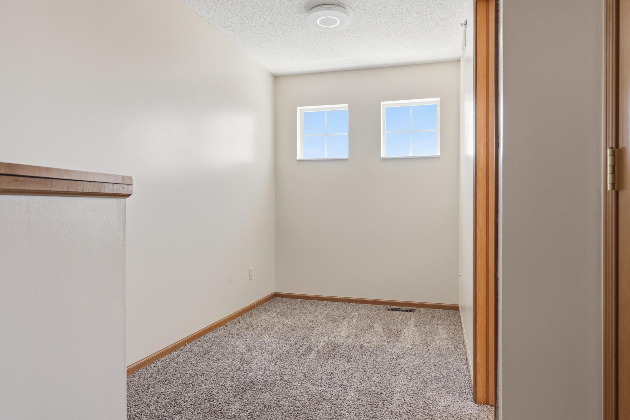22_2894-cloverridge-chaska-022.jpg