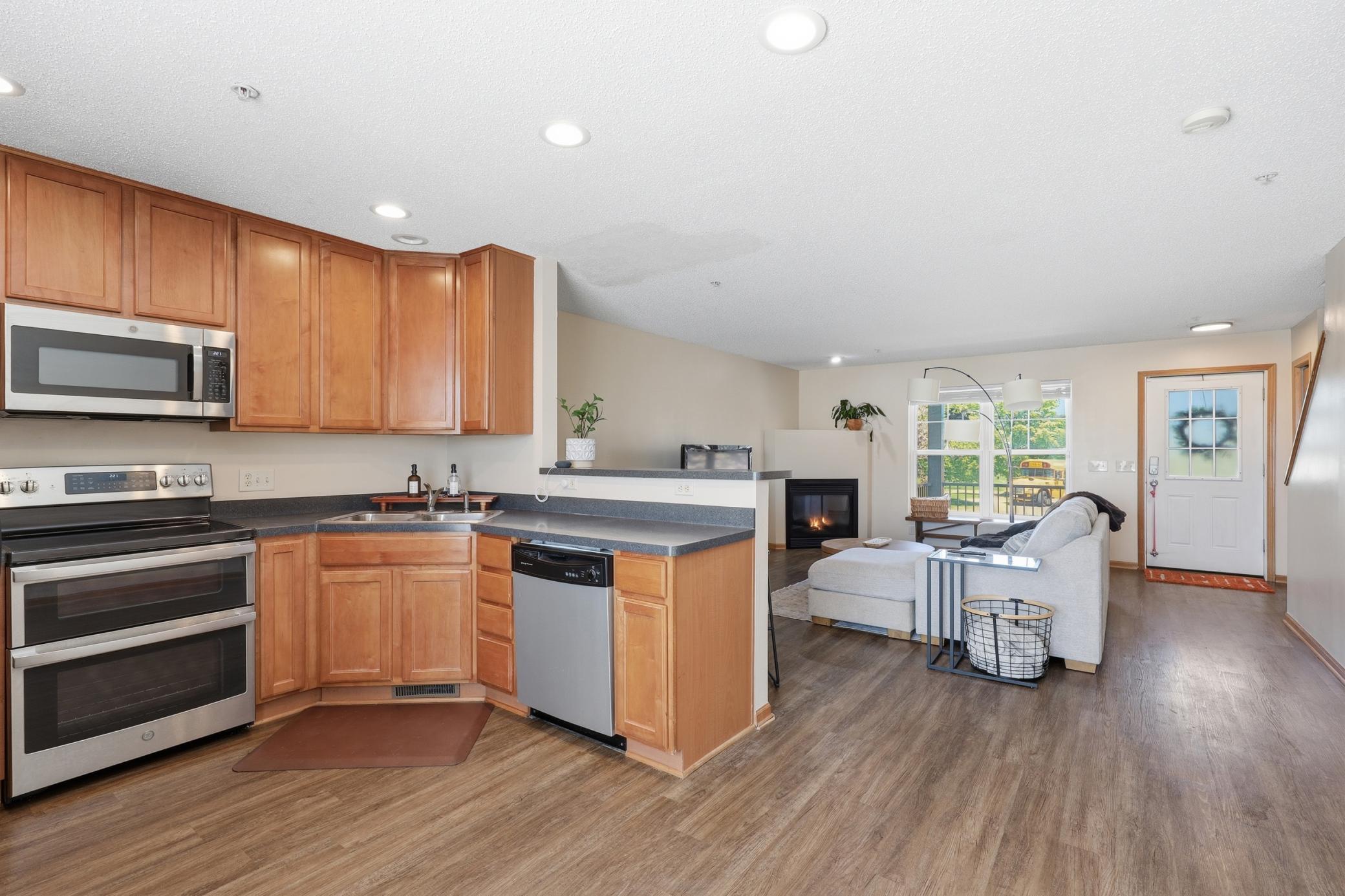 15_2894-cloverridge-chaska-015.jpg