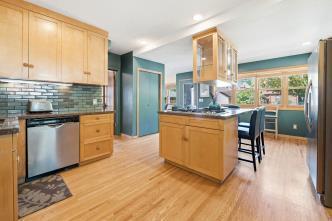 Gorgeous Light Filled Center Island Kitchen with Beautiful Hardwood Floor