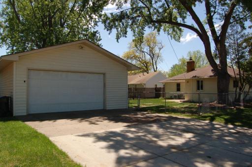 601 5th Avenue S, Hopkins, MN 55343