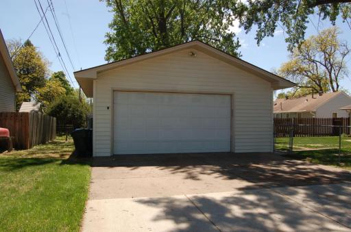 601 5th Avenue S, Hopkins, MN 55343