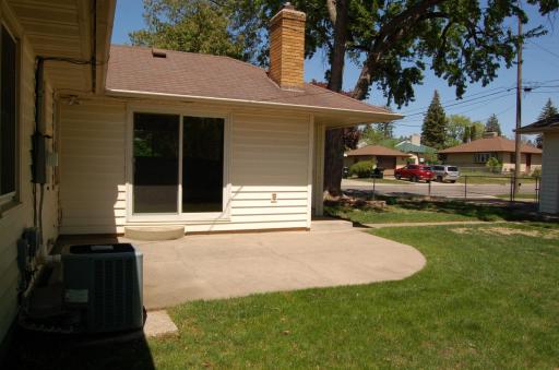 601 5th Avenue S, Hopkins, MN 55343