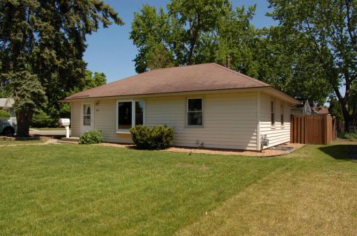 601 5th Avenue S, Hopkins, MN 55343