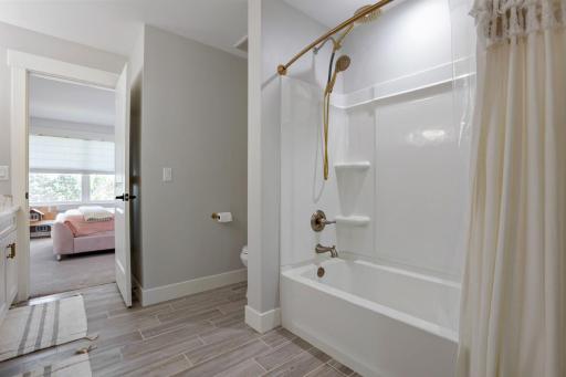 2059 124th Lane NW - Web Quality - 020 - 20 Primary Bathroom-1.jpg