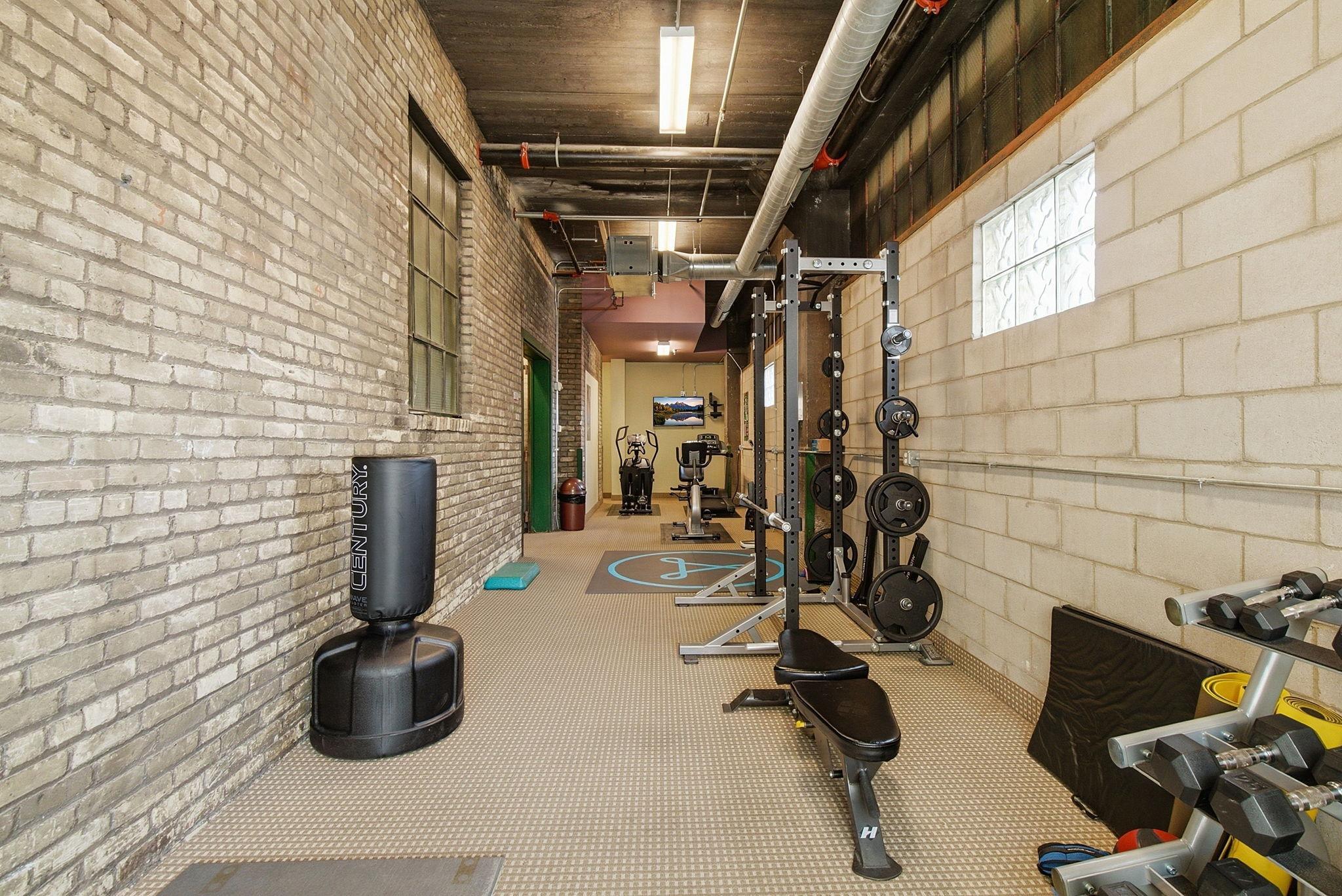 Building features exercise room.