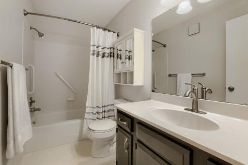 9700 Portland Ave 126 - Web Quality - 017 - 15 Primary Bathroom.jpg