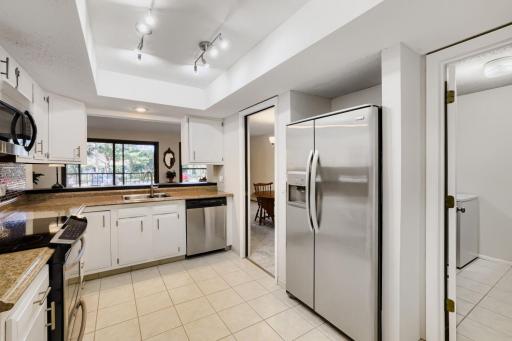 9700 Portland Ave 126 - Web Quality - 008 - 06 Kitchen.jpg