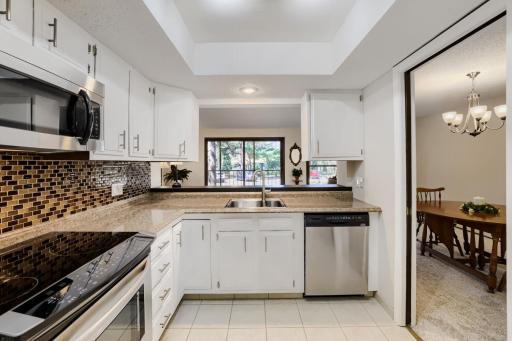 9700 Portland Ave 126 - Web Quality - 010 - 08 Kitchen.jpg