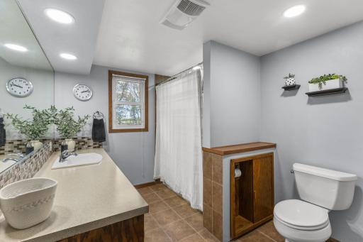 16474 200th Street, Hutchinson, MN 55350