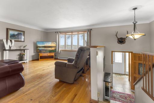 16474 200th Street, Hutchinson, MN 55350