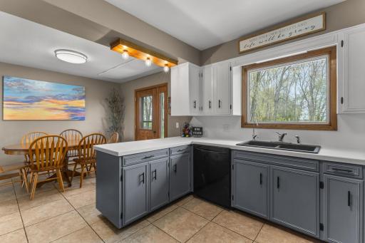 16474 200th Street, Hutchinson, MN 55350
