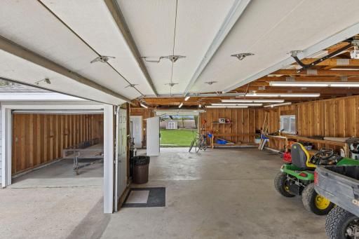 16474 200th Street, Hutchinson, MN 55350