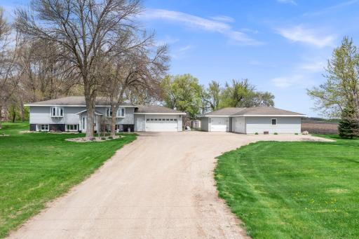 16474 200th Street, Hutchinson, MN 55350