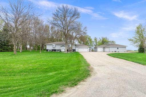 16474 200th Street, Hutchinson, MN 55350