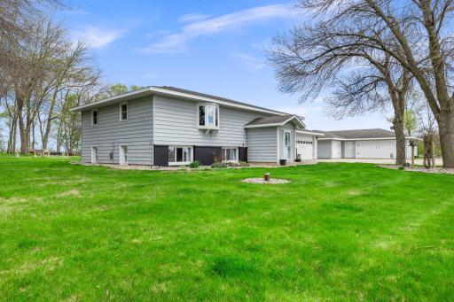 16474 200th Street, Hutchinson, MN 55350