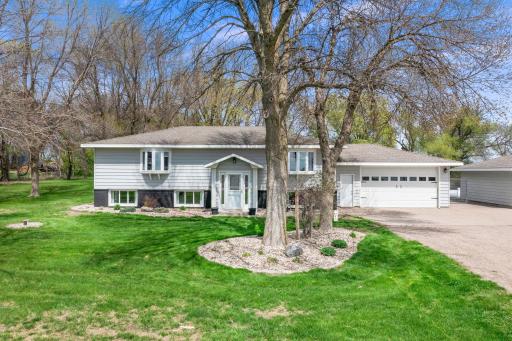 16474 200th Street, Hutchinson, MN 55350