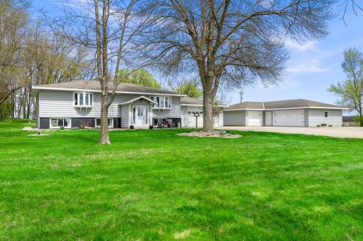 16474 200th Street, Hutchinson, MN 55350