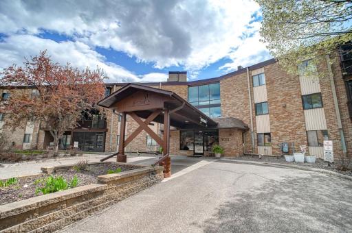 2680 Oxford Street N, 132, Saint Paul, MN 55113