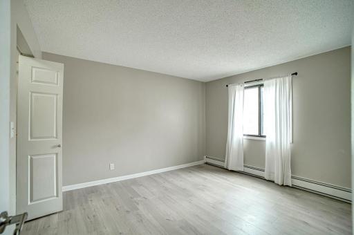 2680 Oxford Street N, 132, Saint Paul, MN 55113