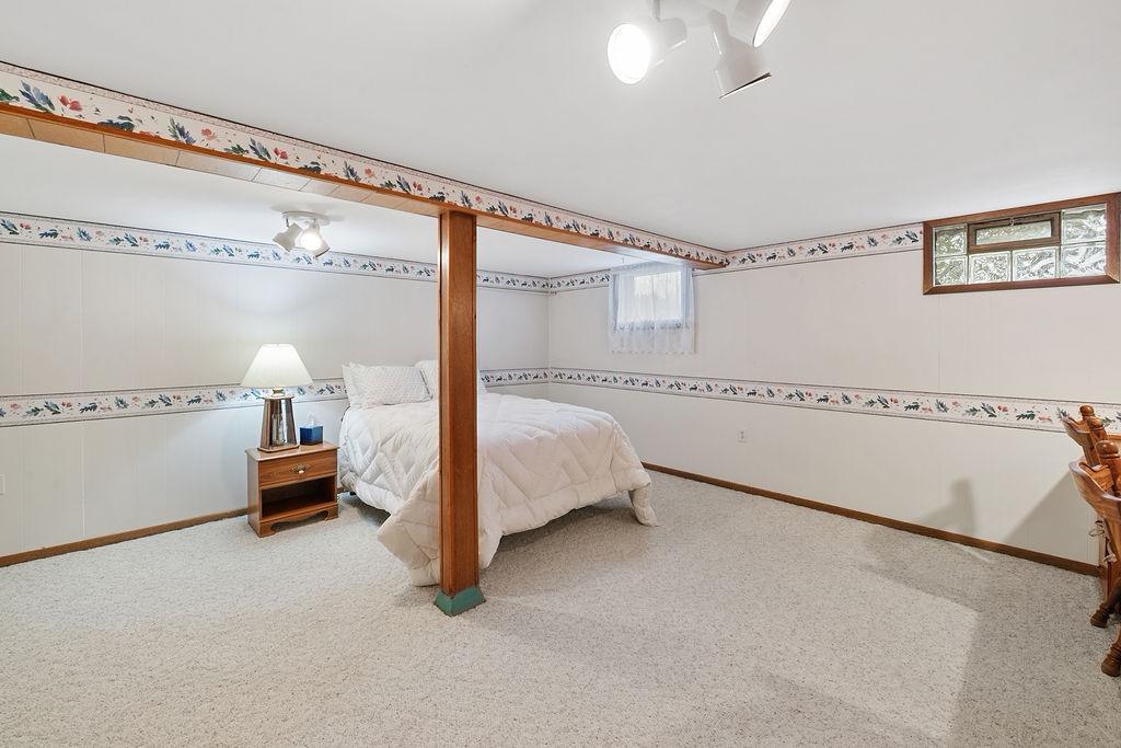 bdrm LL no egress