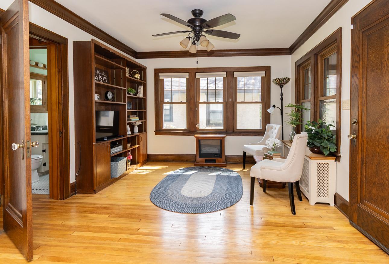 Vinyl windows throughout