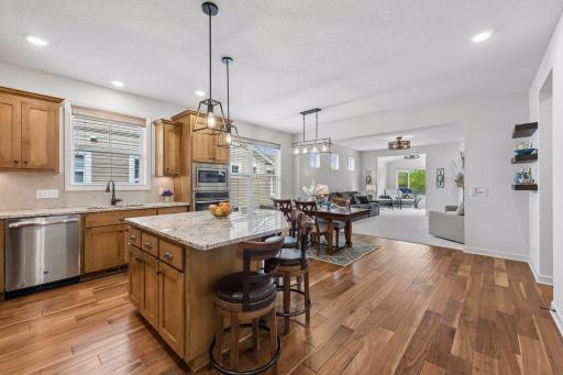 9496 River Rock Drive S, Chanhassen, MN 55317