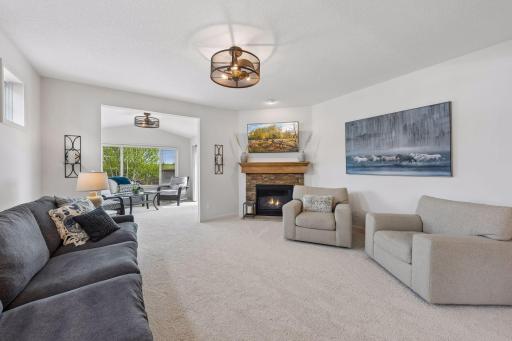 9496 River Rock Drive S, Chanhassen, MN 55317