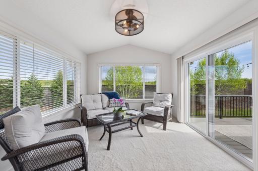 9496 River Rock Drive S, Chanhassen, MN 55317