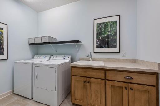 9496 River Rock Drive S, Chanhassen, MN 55317