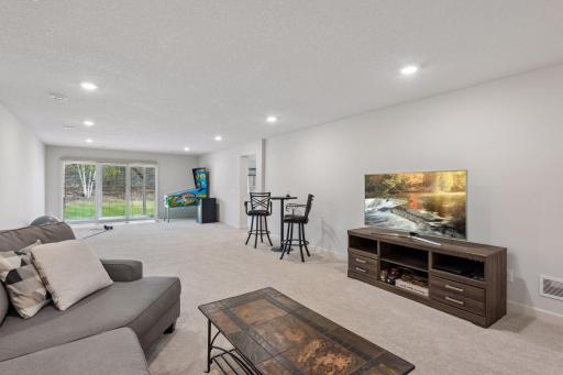 9496 River Rock Drive S, Chanhassen, MN 55317
