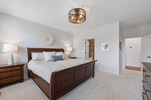 9496 River Rock Drive S, Chanhassen, MN 55317