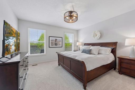 9496 River Rock Drive S, Chanhassen, MN 55317
