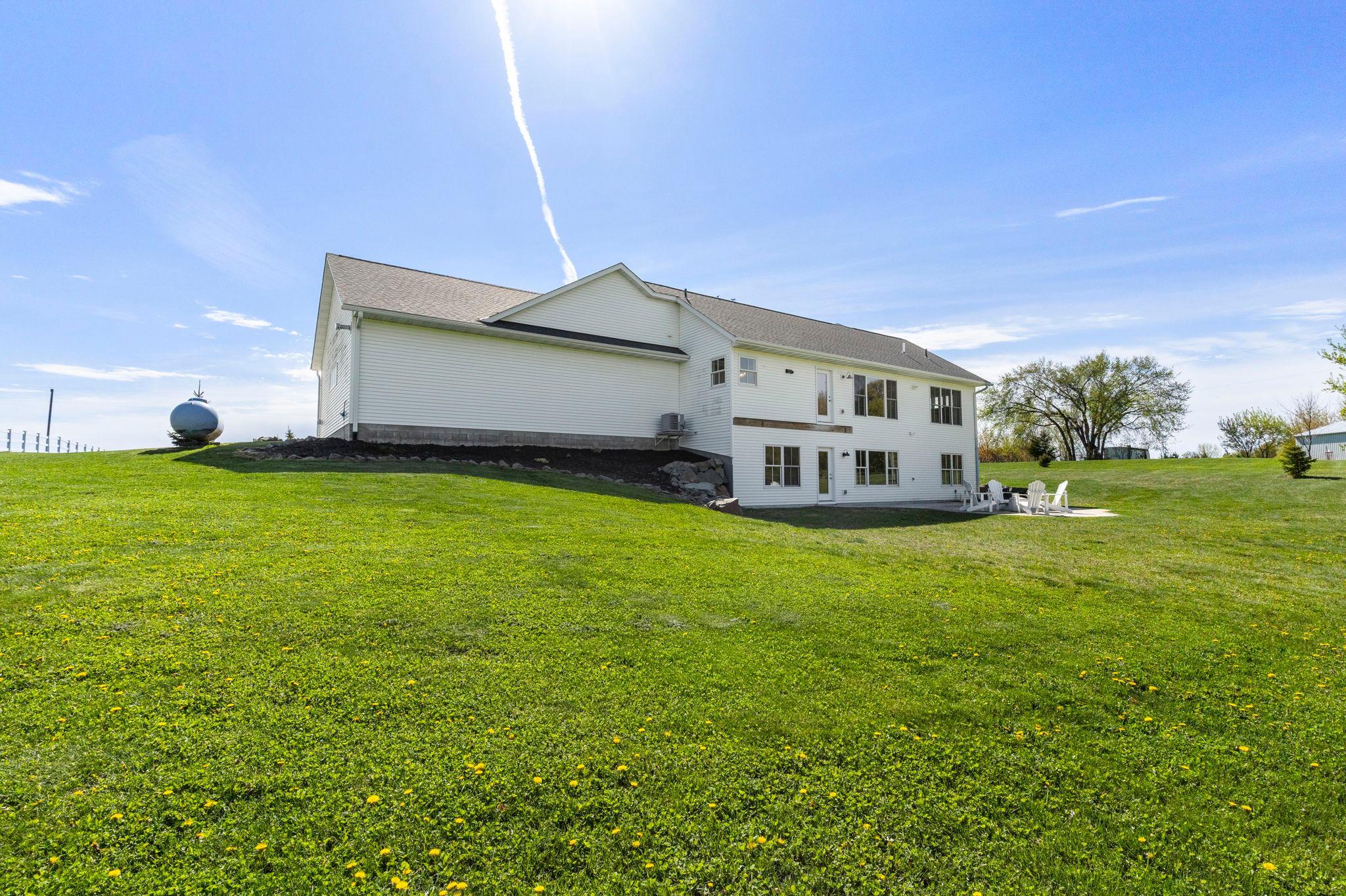 66-web-or-mls-21576 Meadowbrook Ave-43.jpg