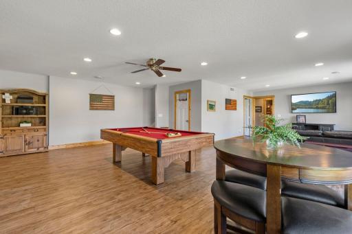55-web-or-mls-21576 Meadowbrook Ave-138.jpg