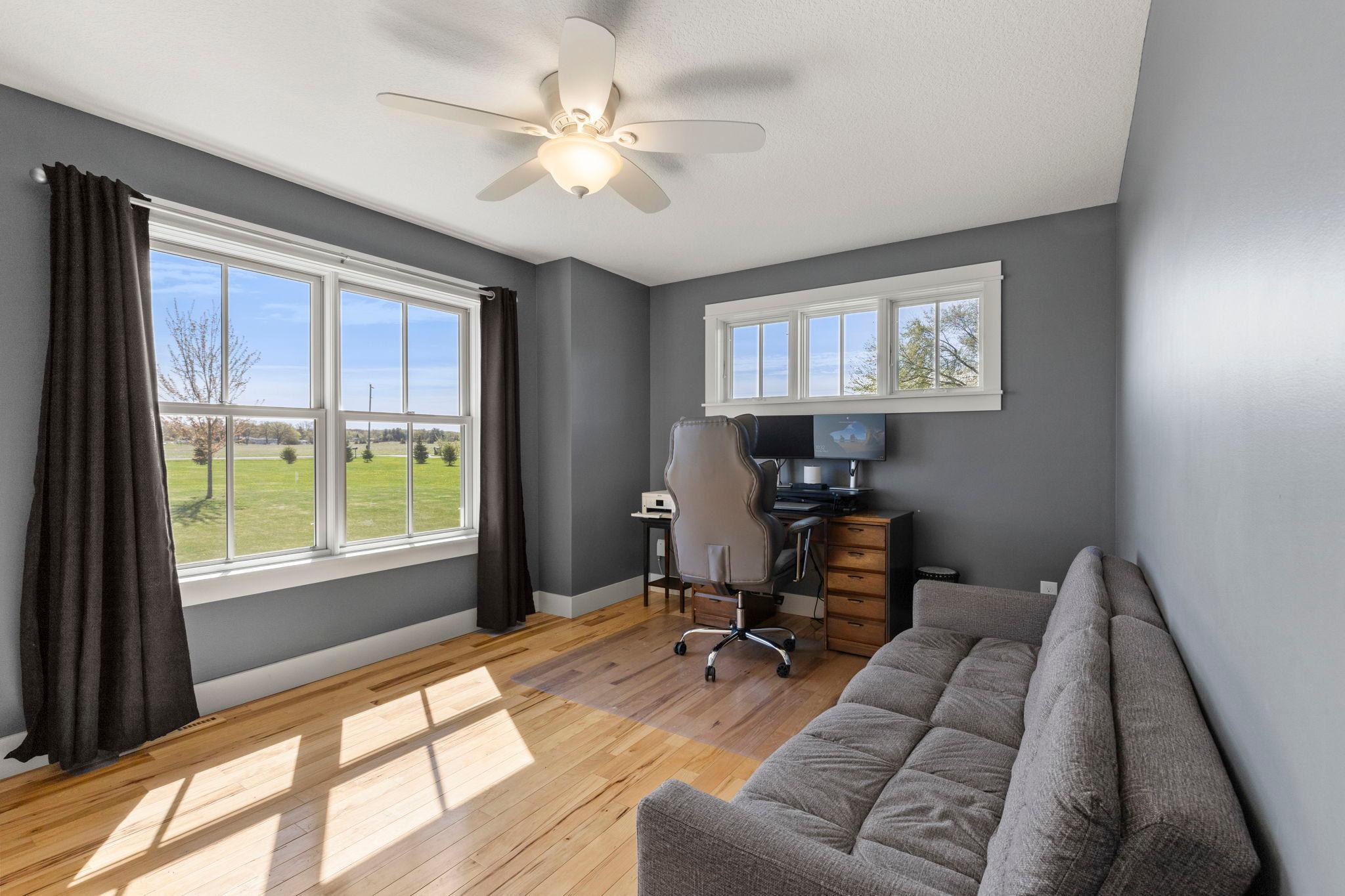 52-web-or-mls-21576 Meadowbrook Ave-129.jpg