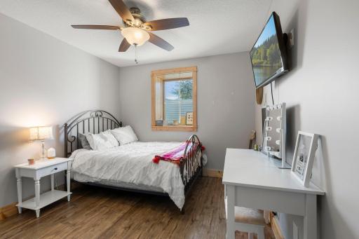50-web-or-mls-21576 Meadowbrook Ave-162.jpg