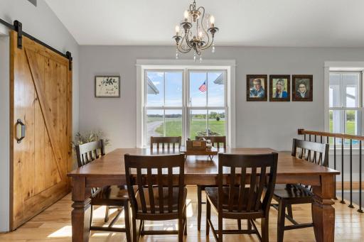 33-web-or-mls-21576 Meadowbrook Ave-75.jpg