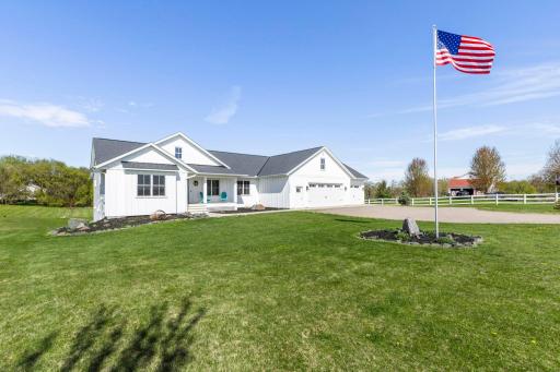 17-web-or-mls-21576 Meadowbrook Ave-19.jpg