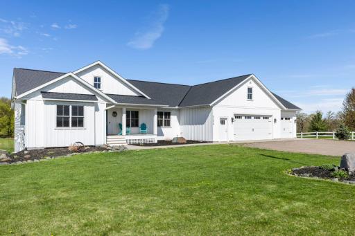 18-web-or-mls-21576 Meadowbrook Ave-24.jpg