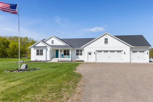 14-web-or-mls-21576 Meadowbrook Ave-10.jpg