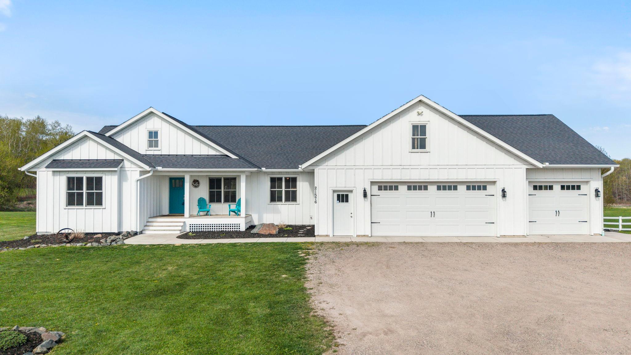 12-web-or-mls-21576 Meadowbrook Ave-204.jpg