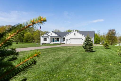 10-web-or-mls-21576 Meadowbrook Ave-1.jpg