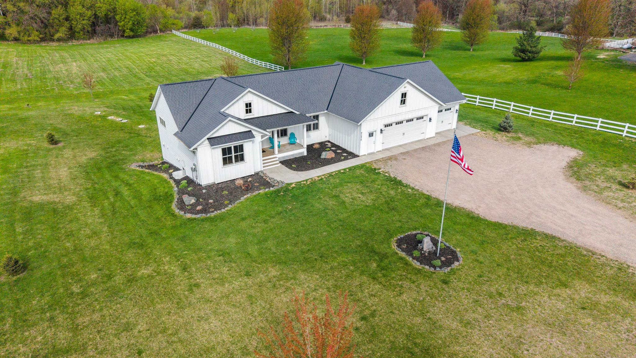 6-web-or-mls-21576 Meadowbrook Ave-186.jpg