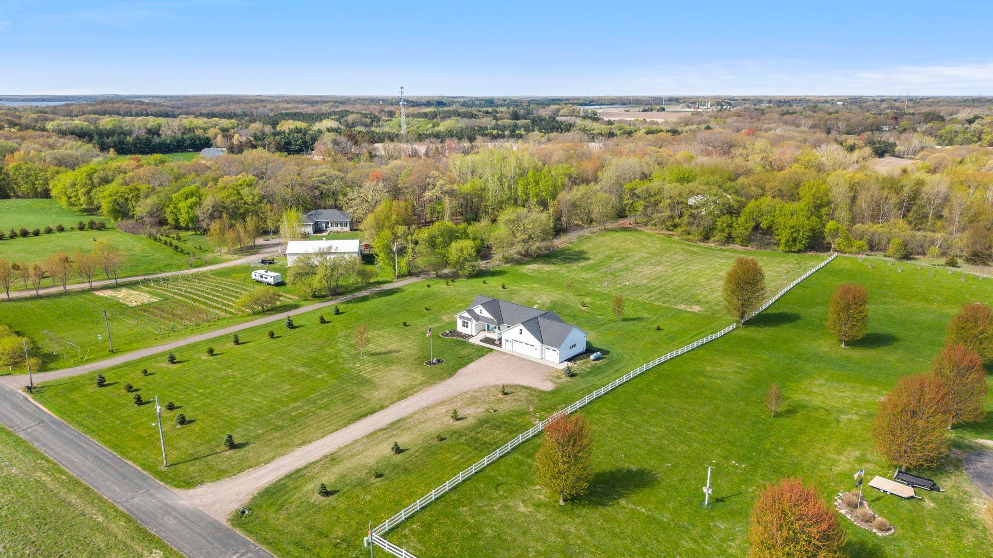 3-web-or-mls-21576 Meadowbrook Ave-216.jpg