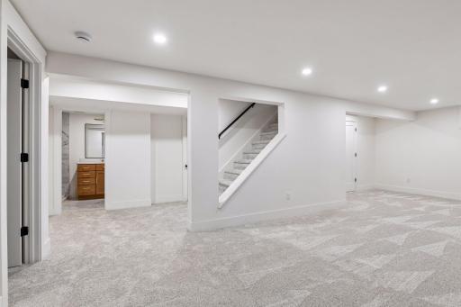 4625 Valley View Road, Edina, MN 55424