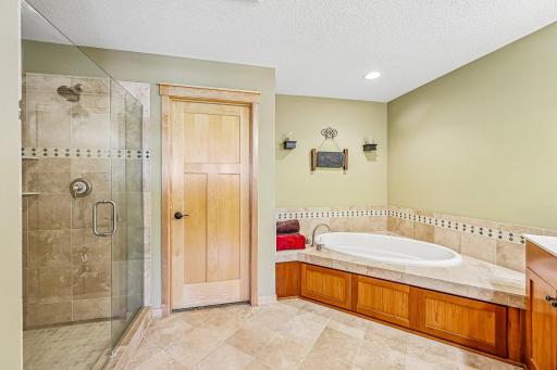 42-web-or-mls-Cobblestone Lake Pkwy-S2904-031.jpg