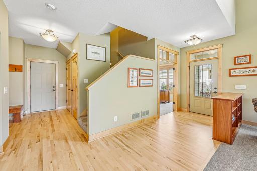 16-web-or-mls-Cobblestone Lake Pkwy-S2904-005.jpg