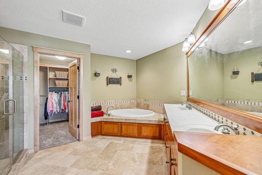 39-web-or-mls-Cobblestone Lake Pkwy-S2904-028.jpg