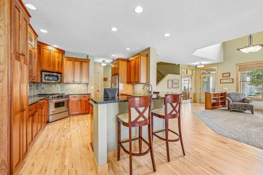 26-web-or-mls-Cobblestone Lake Pkwy-S2904-015.jpg